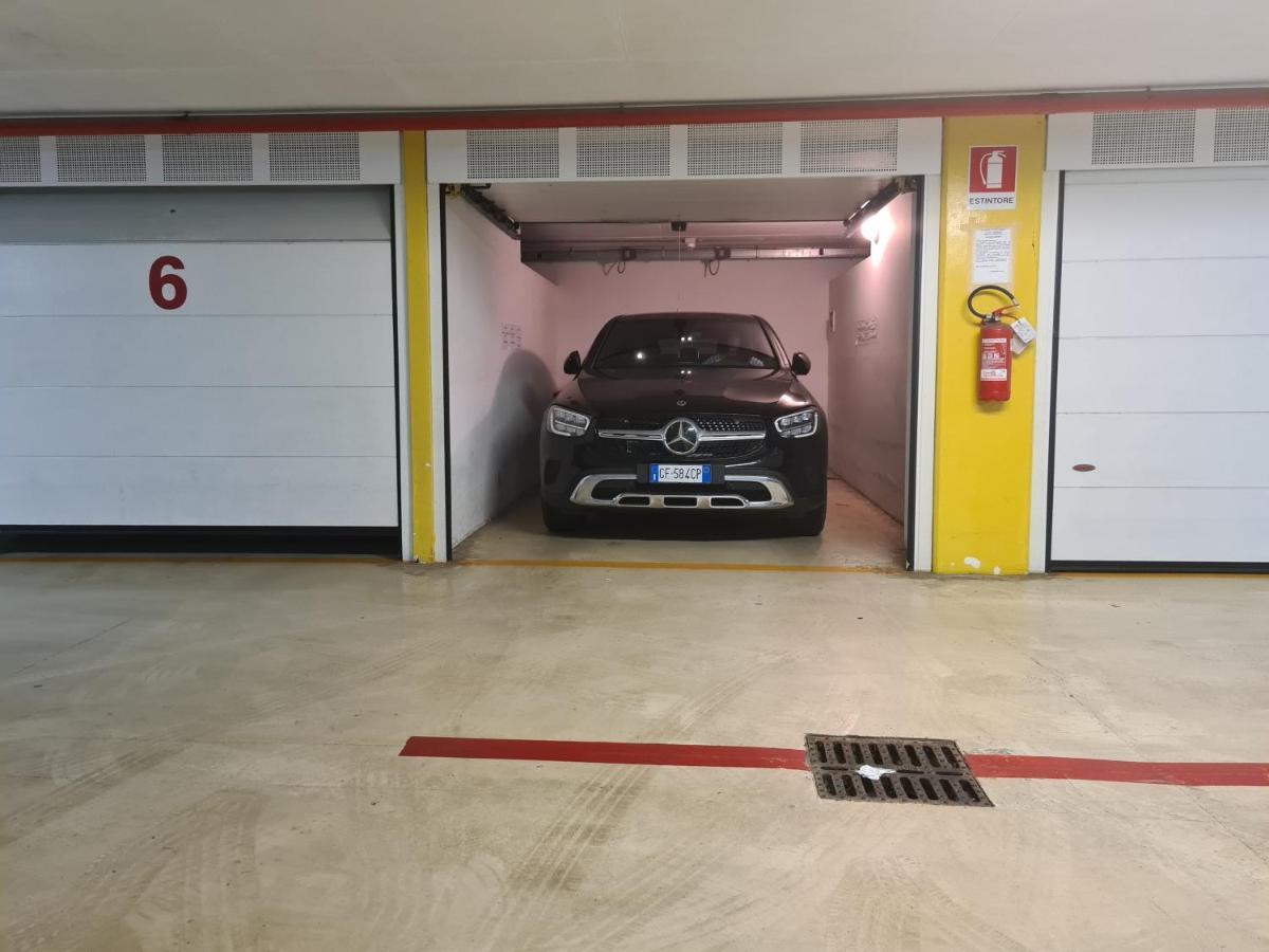 "Libeccio Apartment" Con Garage Privato Лідо-ді-Камайоре Екстер'єр фото